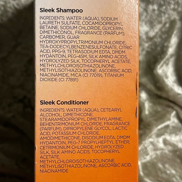 Suave Ultra Sleek & Smooth 48 Hr Frizz Control Shampoo & Conditioner Bundle 28oz - Picture 5 of 8